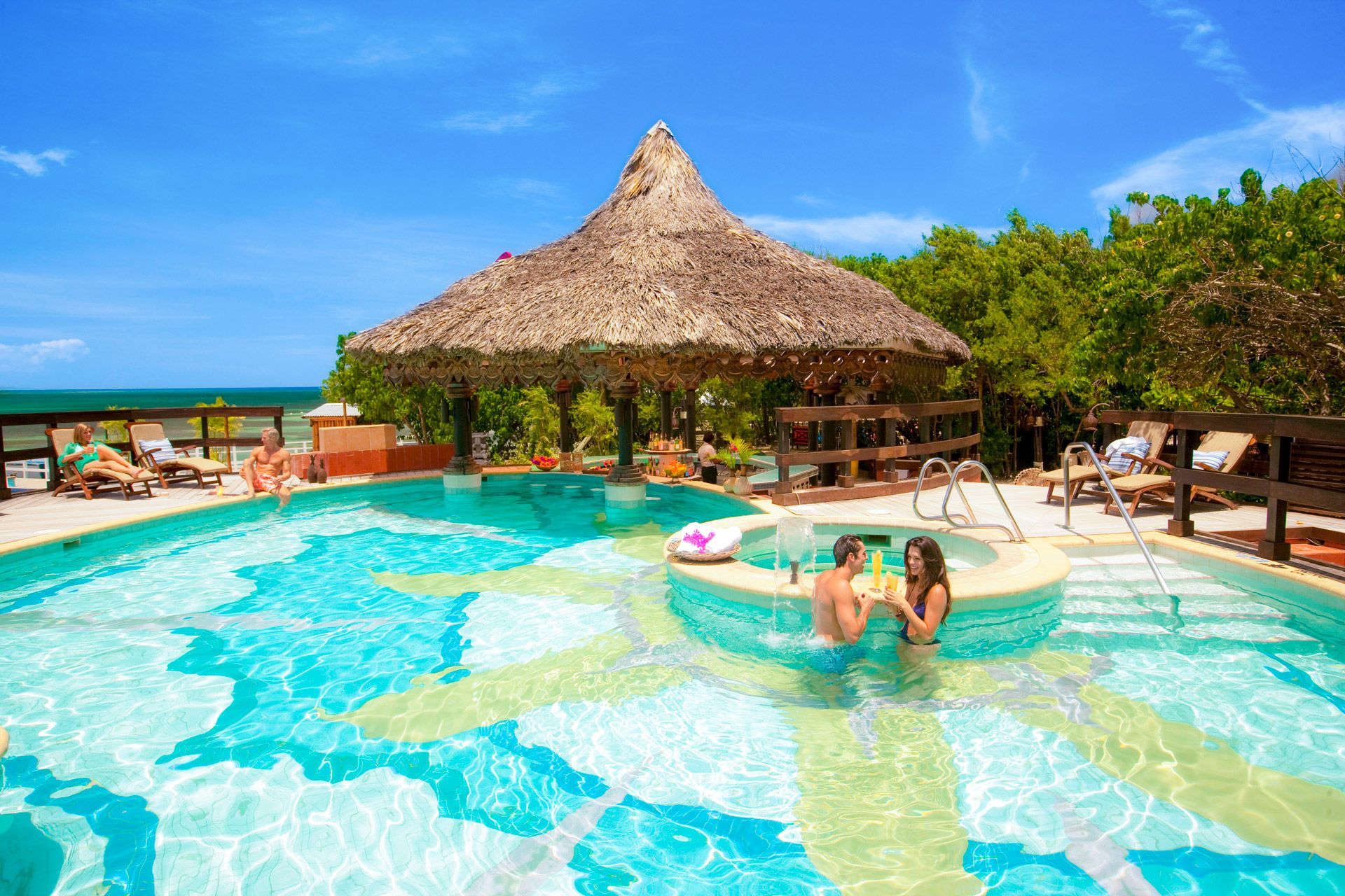 sandals royal caribbean swim up bar