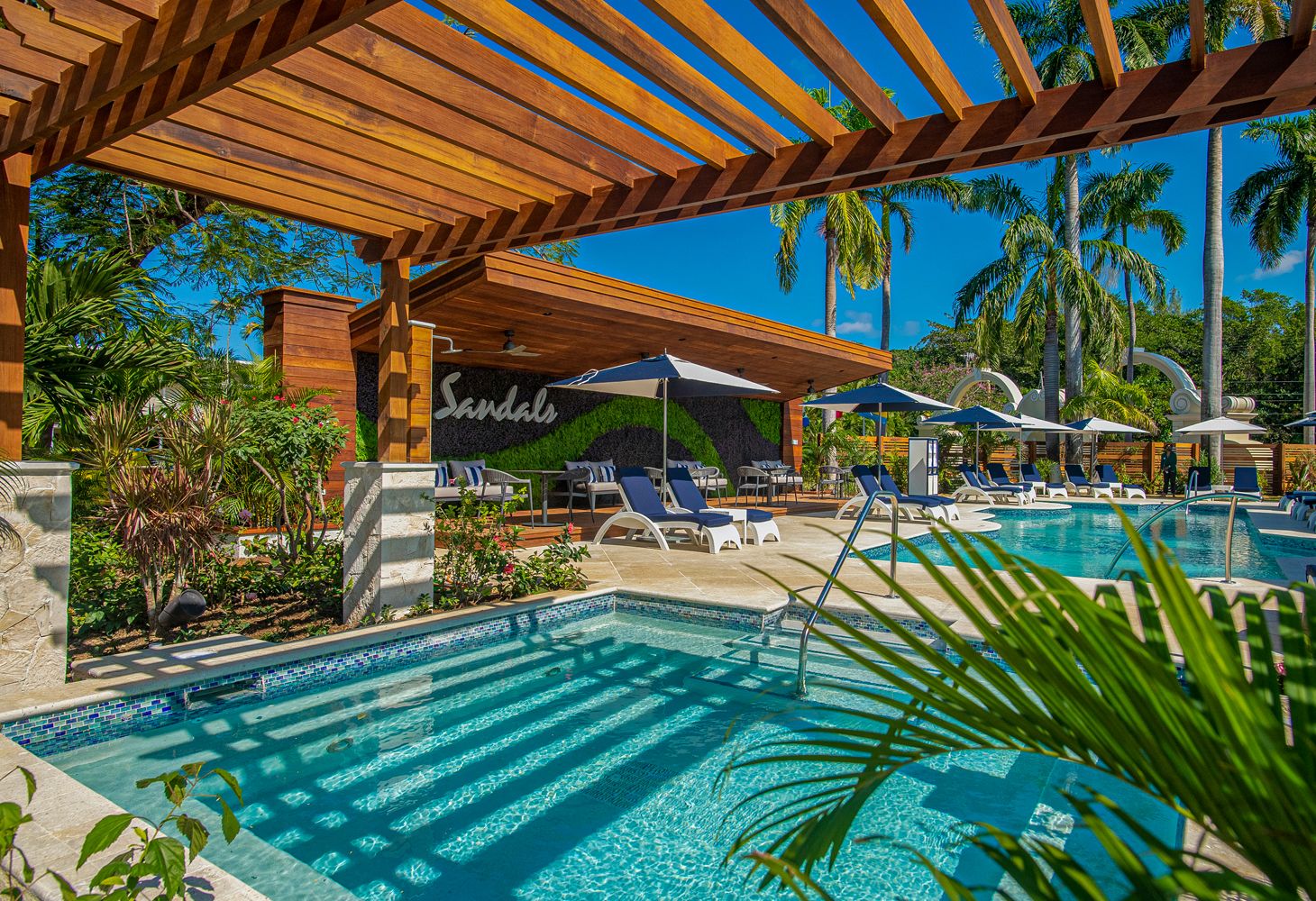 Sandals Royal Caribbean swimming pool