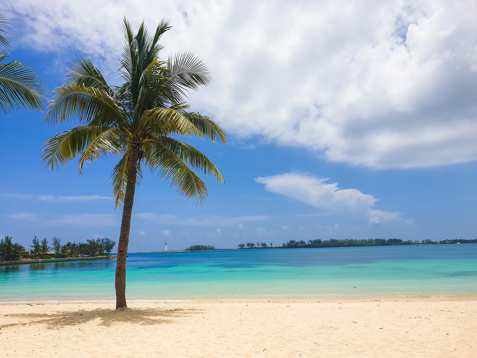 saunders beach nassau