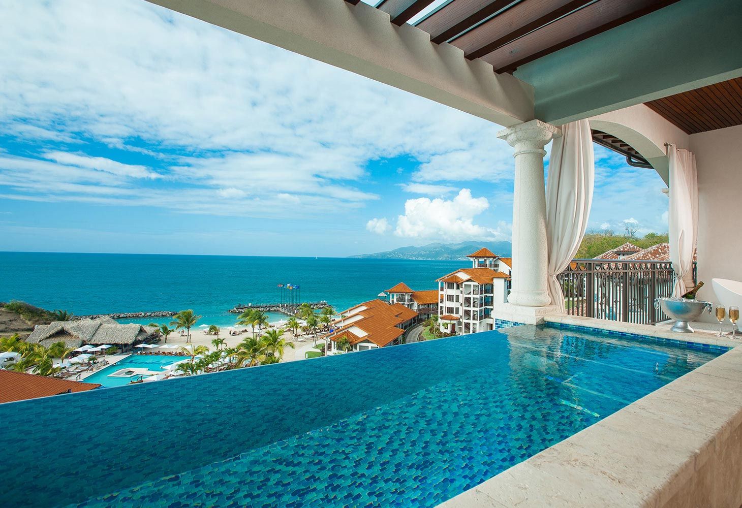 Skypool suites Sandals Grenada