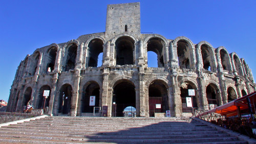 Small-Group Arles & Les Baux-de-Provence Half-Day Tour