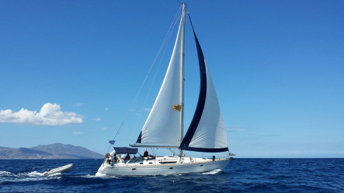 Small-Group Sailing Cruise to Rhenia Island with Lunch