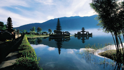 Bedugul & Singaraja Full-Day Tour