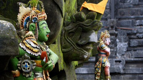 Private Balinese Blessing & Batuan Temple Half-Day Tour