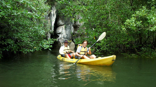 Ban Bor Thor Kayaking Full-Day Tour