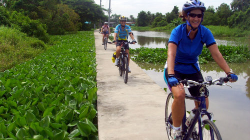 Full-Day Koh Kret Cycle Tour