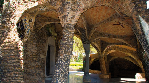 Montserrat & Colònia Güell with Gaudí