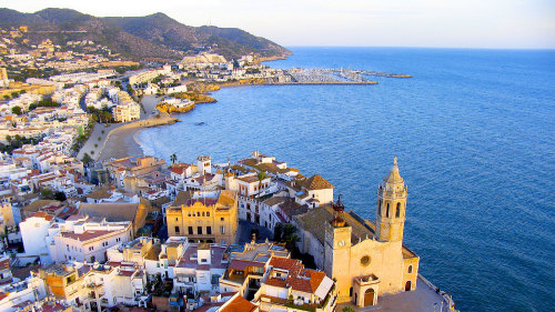 Freixenet Cava, Bacardi Rum & Coastal Sitges Town Full-Day Tour