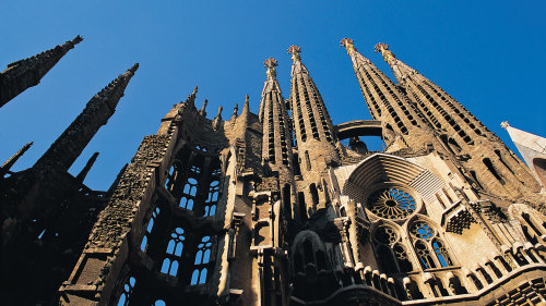 City & Sagrada Familia Tour by Miki Tourist