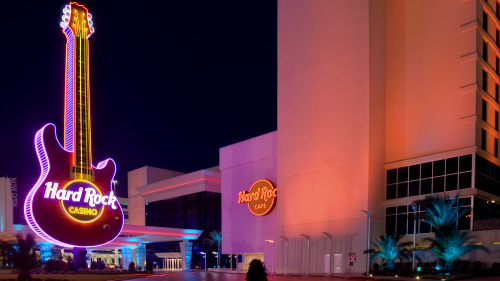 Dining at Hard Rock Cafe with Priority Seating