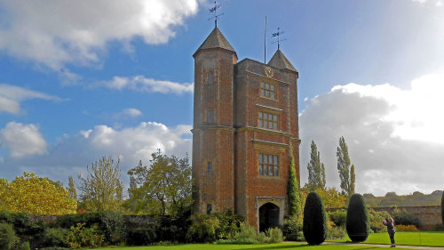 Rye, Hastings & Sissinghurst Tour by Miki Tourist