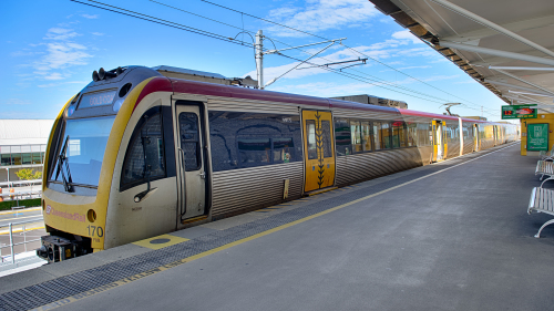 Train Transfer & Private Car: Brisbane Airport - Gold Coast