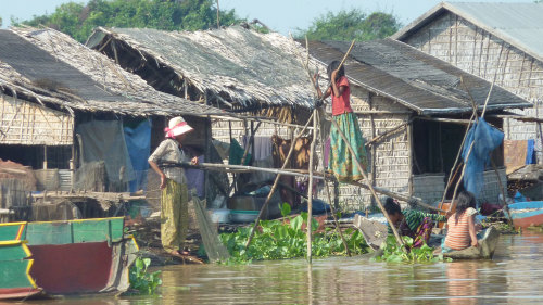 Tonlé Sap Lake Tour with Sunset Dinner Cruise by Threeland Travel