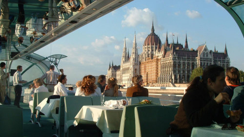 Panoramic City Tour & Danube Cruise by CRB Cityrama