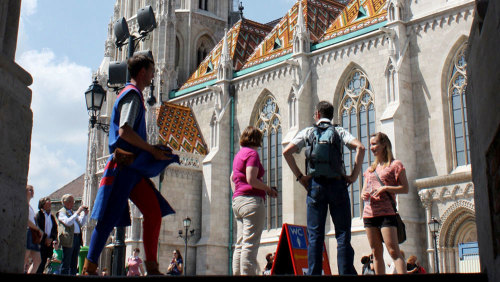 Buda Castle Walk with Coffee and Pastry