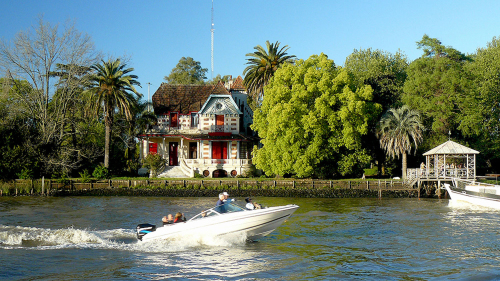 Island Town of Tigre & the Parana Delta by Boat