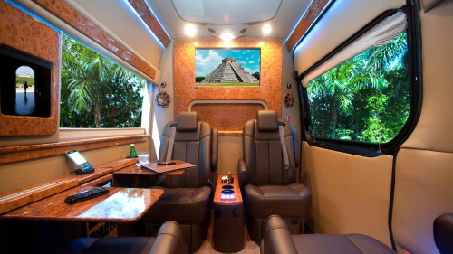 Private Luxury Van: Cancun Airport (CUN)