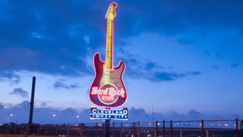 Dining at Hard Rock Cafe with Priority Seating