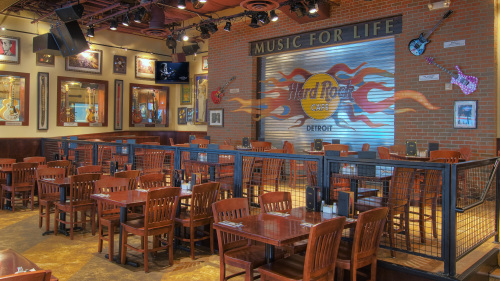 Dining at Hard Rock Cafe with Priority Seating