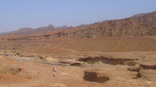 4x4 Hatta Mountain Desert Safari with Lunch