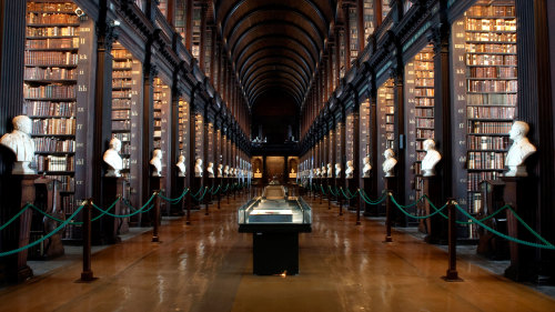 Early-Access to the Book of Kells & Dublin Castle Tour