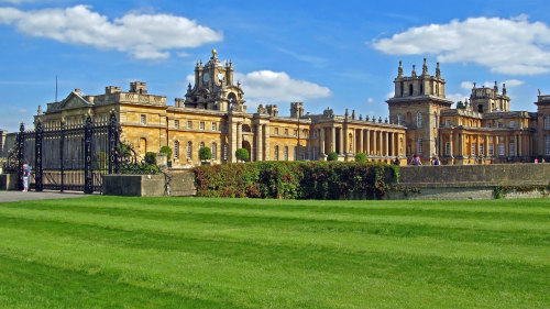 Blenheim Palace & the Cotswolds Full-Day Tour by Golden Tours