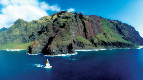 Na Pali Snorkel Picnic Sail by Captain Andy