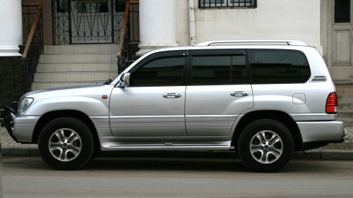 Private SUV: Nadi Airport (NAN)