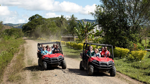 Small-Group Off-Road Safari with Naihehe Caves & Lunch