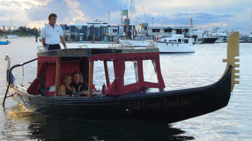 Private Gondola Ride for 2 with a Bottle of Champagne