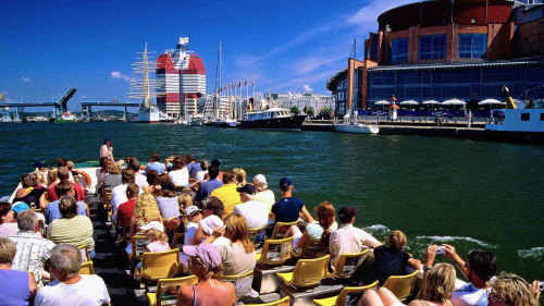 Paddan Boat Sightseeing Canal Cruise