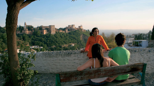 Albayzín & Sacromonte Walking Tour & Hop-on Hop-off City Tour