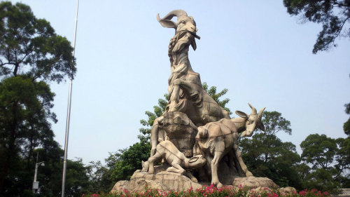 Half-Day Tour of Yuexiu Park & Shangxiajiu Pedestrian Street by Shanghai Hang Tan Travel