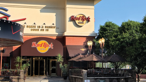 Dining at Hard Rock Cafe with Priority Seating