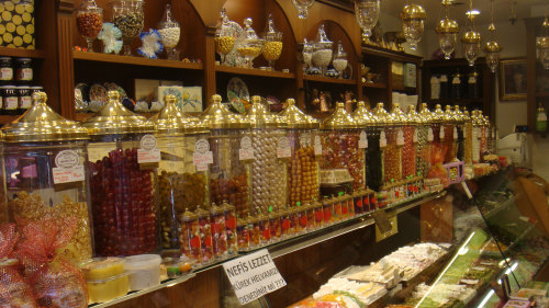 Small-Group Culinary Walking Tour of Beyoğlu by Night