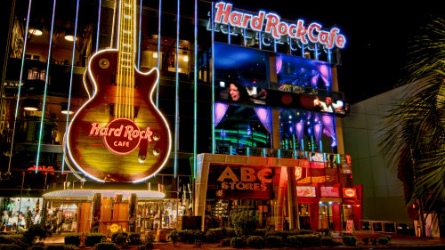 Dining at Hard Rock Cafe Las Vegas Strip with Priority Seating