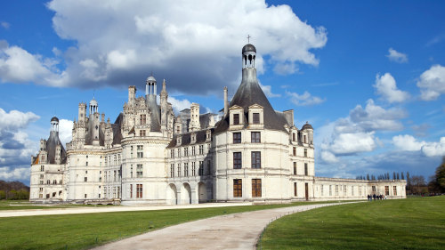 2-Day Mont Saint Michel & Loire Valley Castles Tour