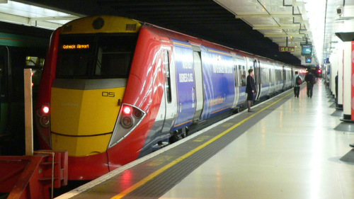 Gatwick Express: Airport - Victoria Train Station