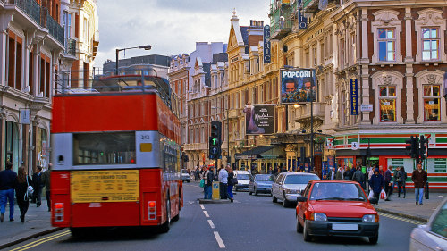 Evening Walking Tour of Soho by Miki Tourist