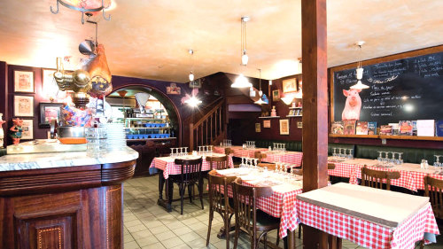 Dine at Aux Trois Cochons Restaurant