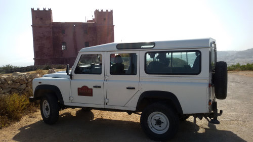 Land Rover Defender Safari