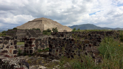 Early Access to Teotihuacan