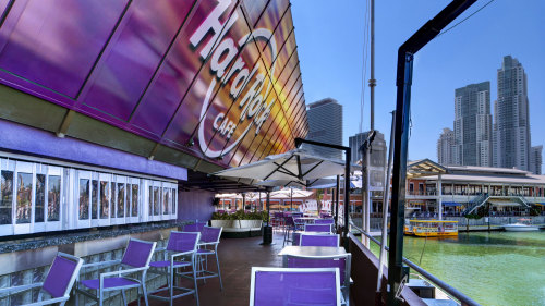 Dining at Hard Rock Cafe with Priority Seating