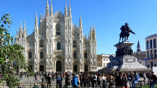 Skip-the-Line: Duomo Tour by Veditalia