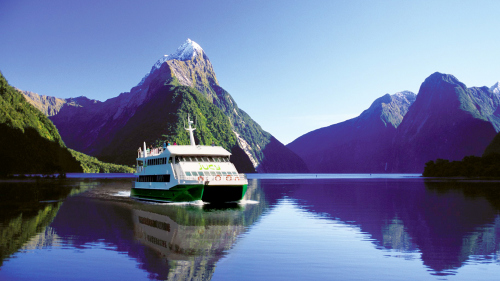 Milford Sound Coach & Cruise Full-Day Tour by JUCY Cruise