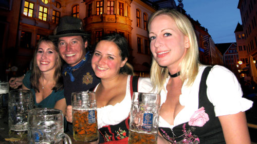 Famous Beer Halls Walking Tour