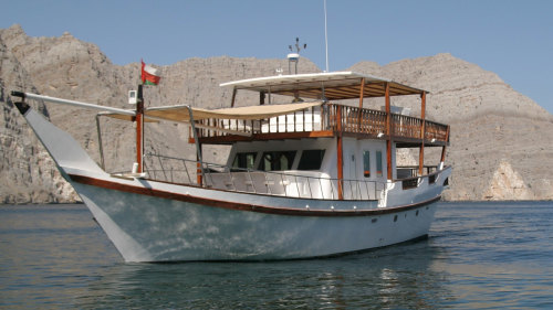 Musandam Omani Full-Day Dhow Boat Cruise with Lunch