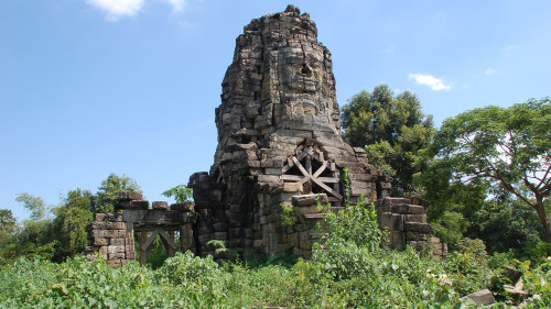 Excursion to Ancient Temples, Takéo Silk Village & Mount Chisor