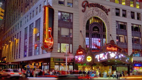 Dining at Hard Rock Cafe with Priority Seating