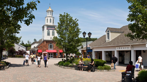 Shopping Excursion to Woodbury Common Premium Outlets